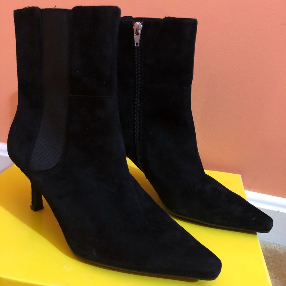 circa joan & david black suede boots